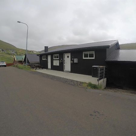 Krákureiðrið Bed and Breakfast Vestmanna Esterno foto